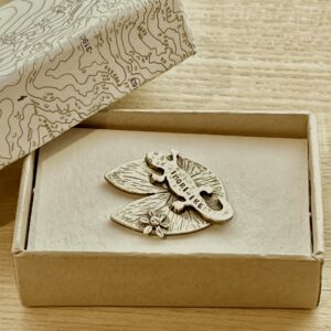 mauve イモリとヒツジグサ